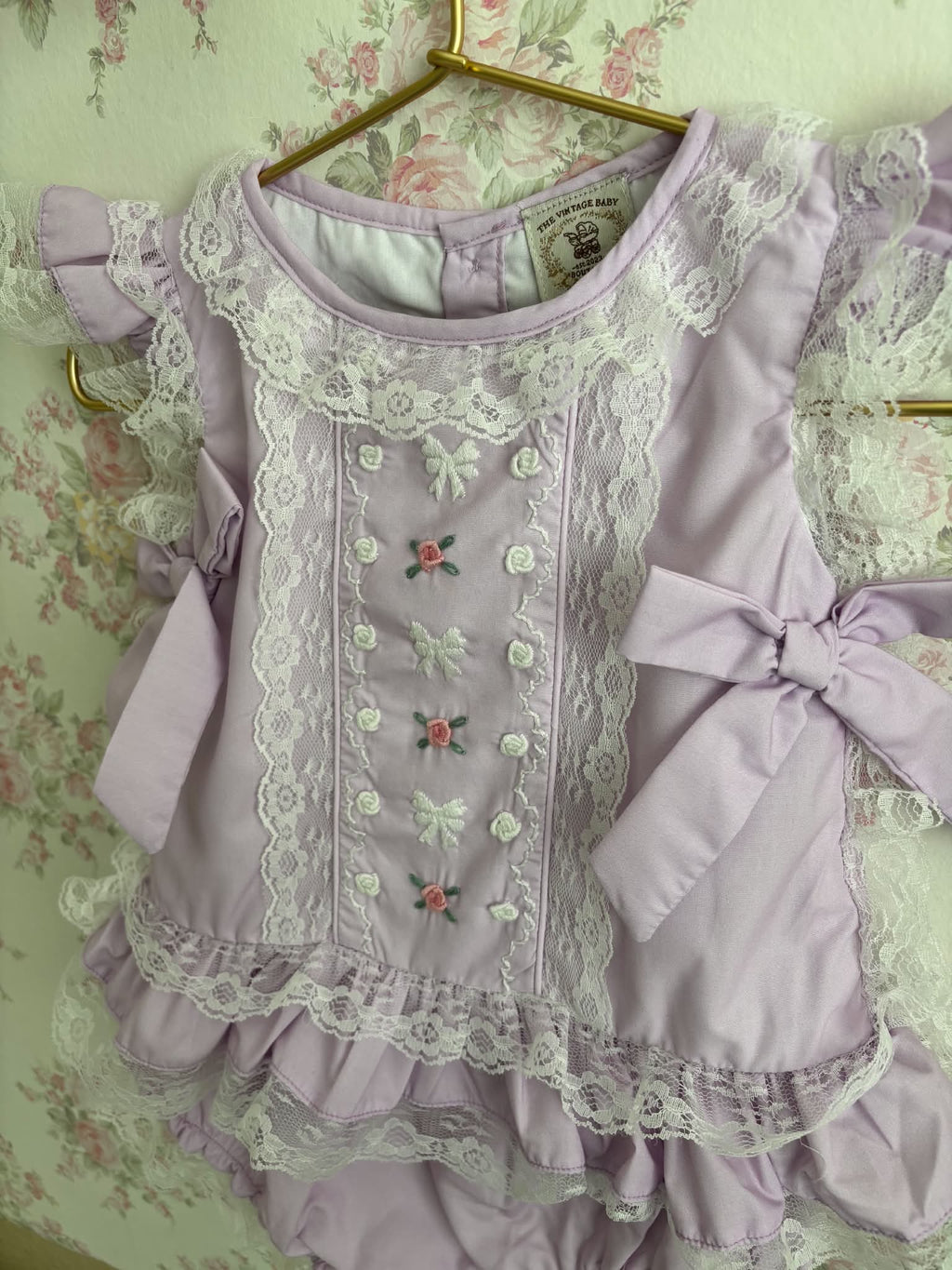 Lavender lullaby Top and bloomer set.  *These run a size small so please Size up *