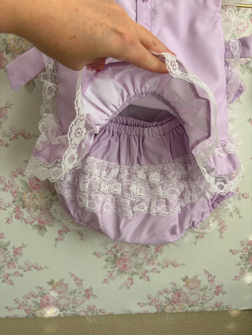 Lavender lullaby Top and bloomer set.  *These run a size small so please Size up *